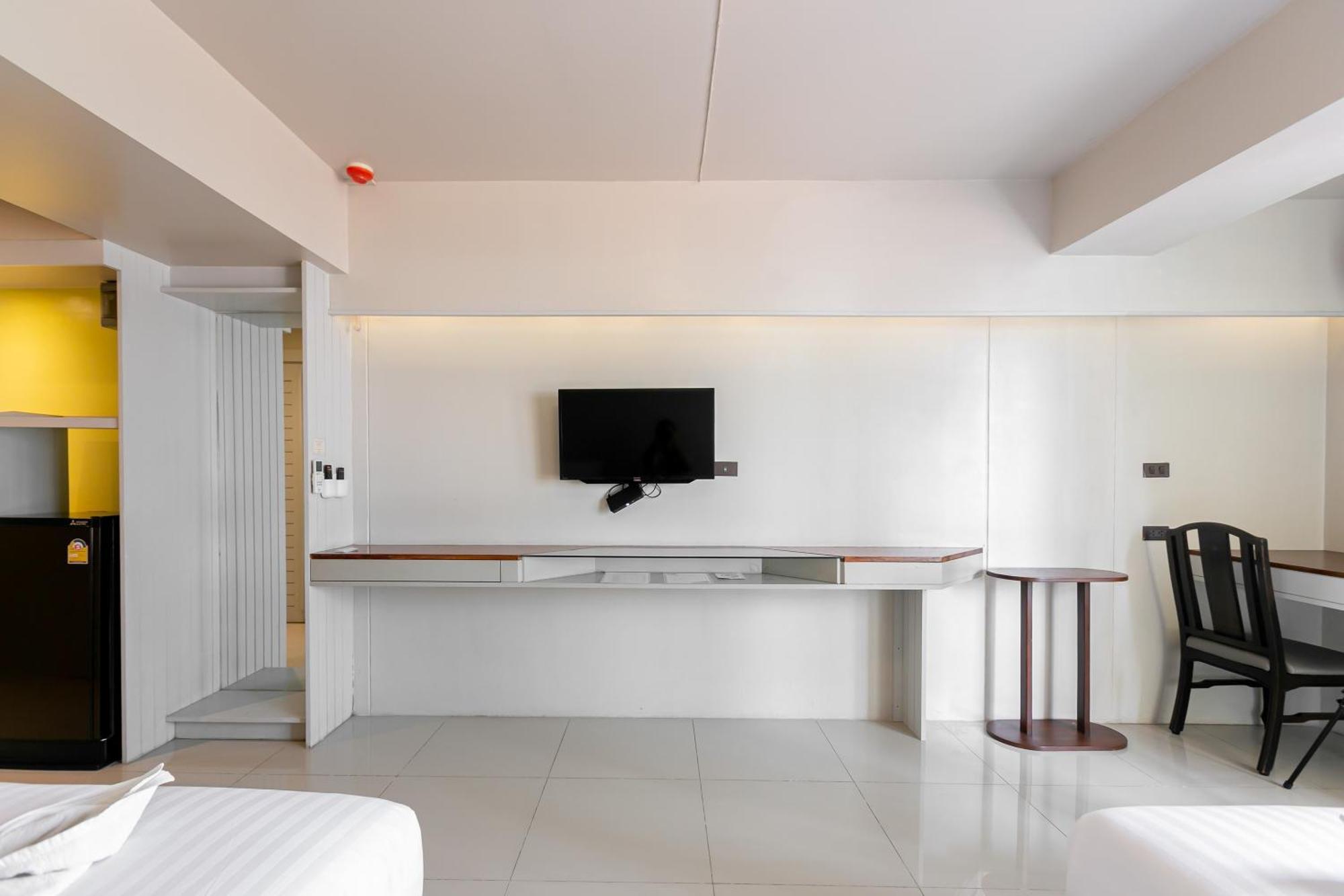 A Room Bangkok Sathorn Exterior photo